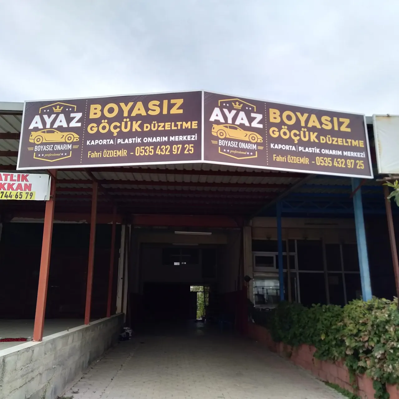 Ayaz Boyasız Göçük Düzeltme Hatay atölye tabelası — Kaporta ve Plastik Onarım Merkezi